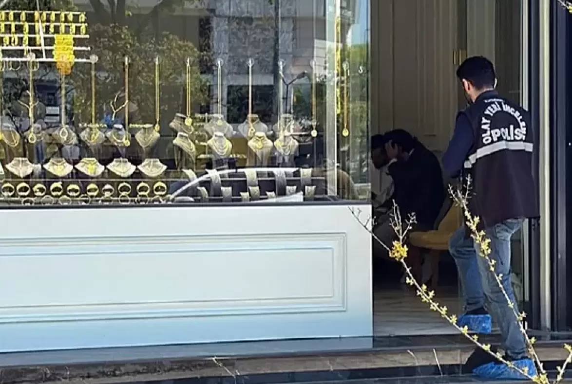Kuyumcuyu soymaya çalışırken yakalandılar: Hızla tutuklandılar!