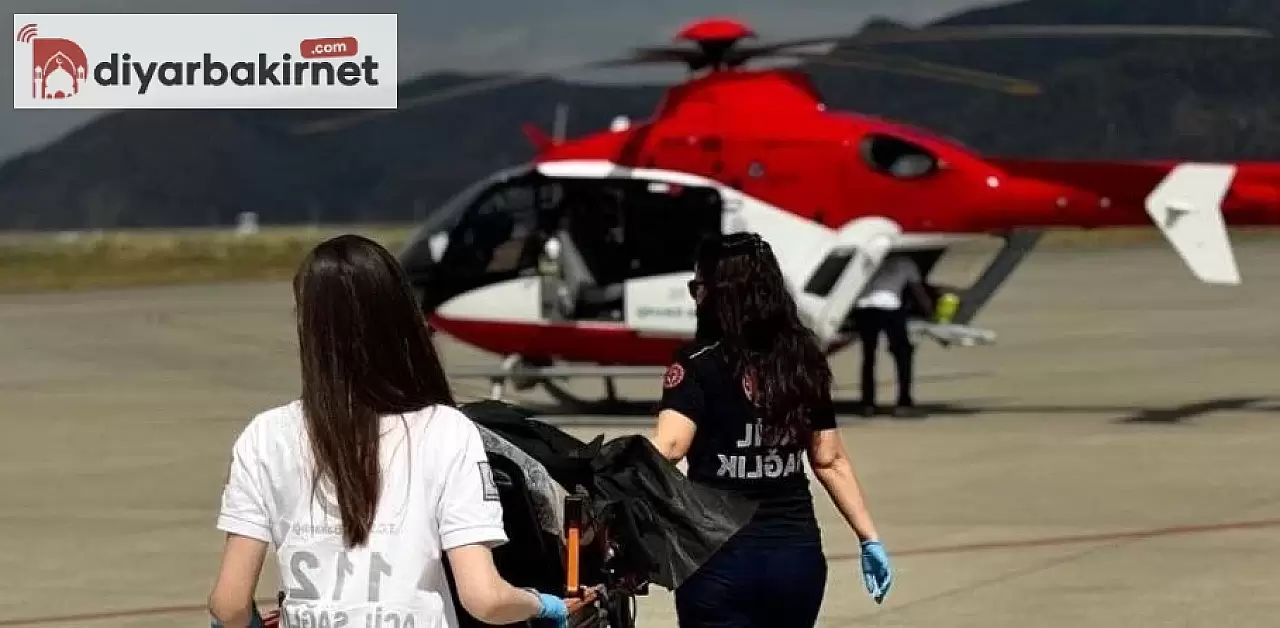 Ambulans helikopter yaşlı hasta için havalandı