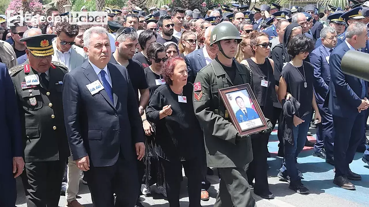 İzmir Şehidini Hüzün ve Saygıyla Son Yolculuğuna Uğurladı