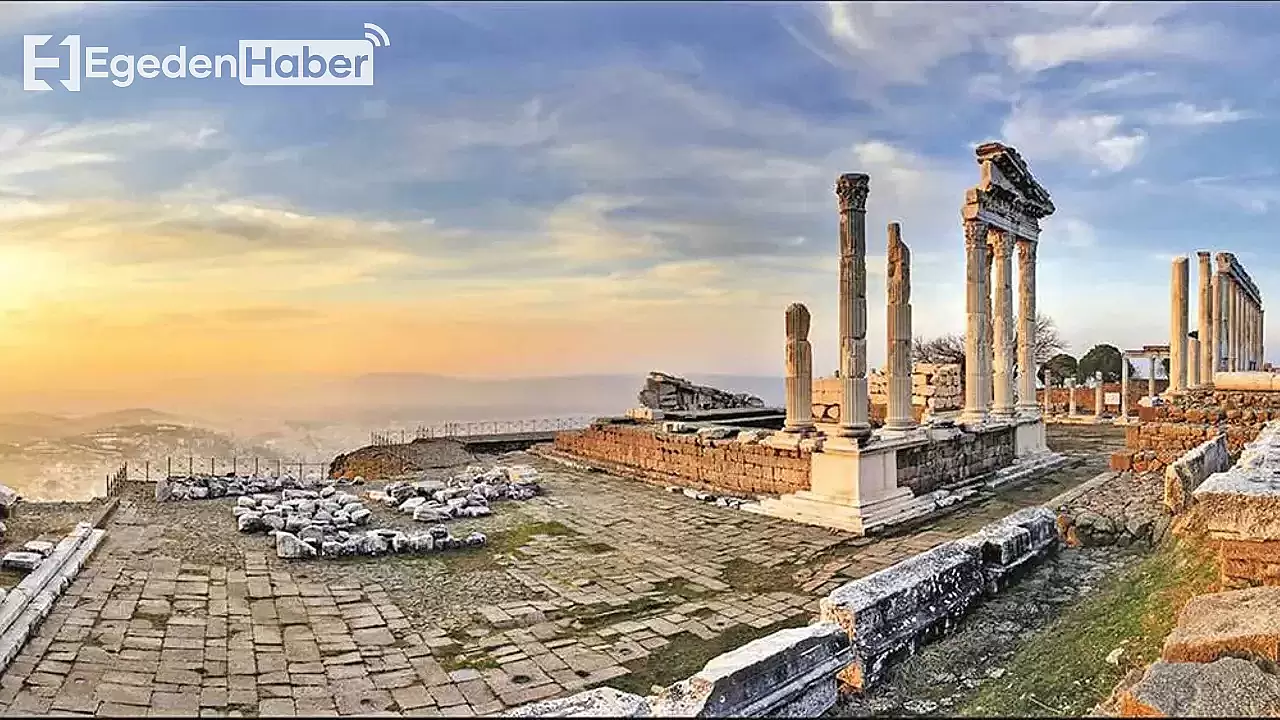 UNESCO Dünya Mirası Listesi'nde bulunan İzmir'in ilçesi Bergama'ya ulaşım nasıl sağlanıyor?