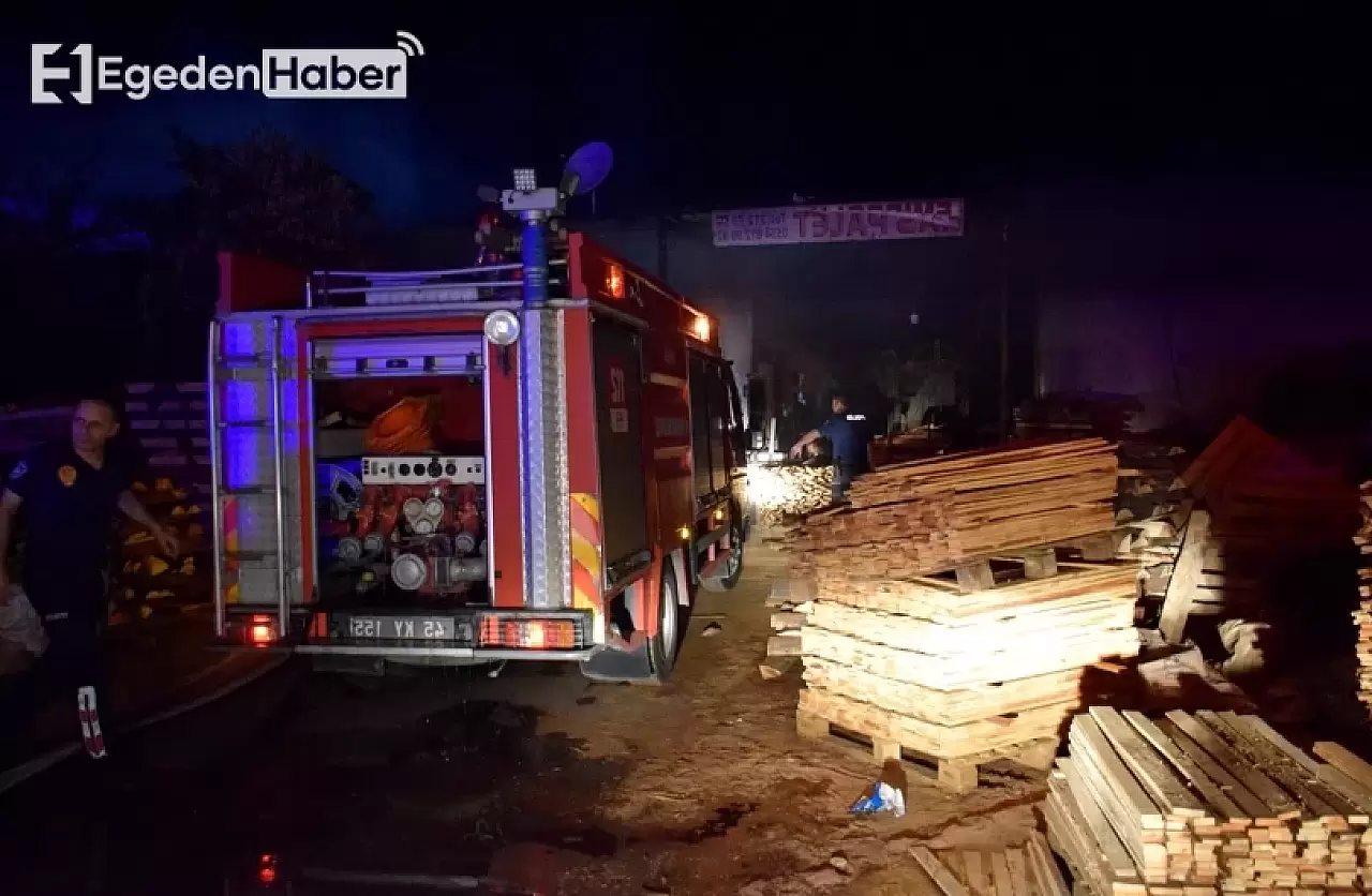 Turgutlu'da bulunan palet imalathanesinde çıkan yangın korkuttu!