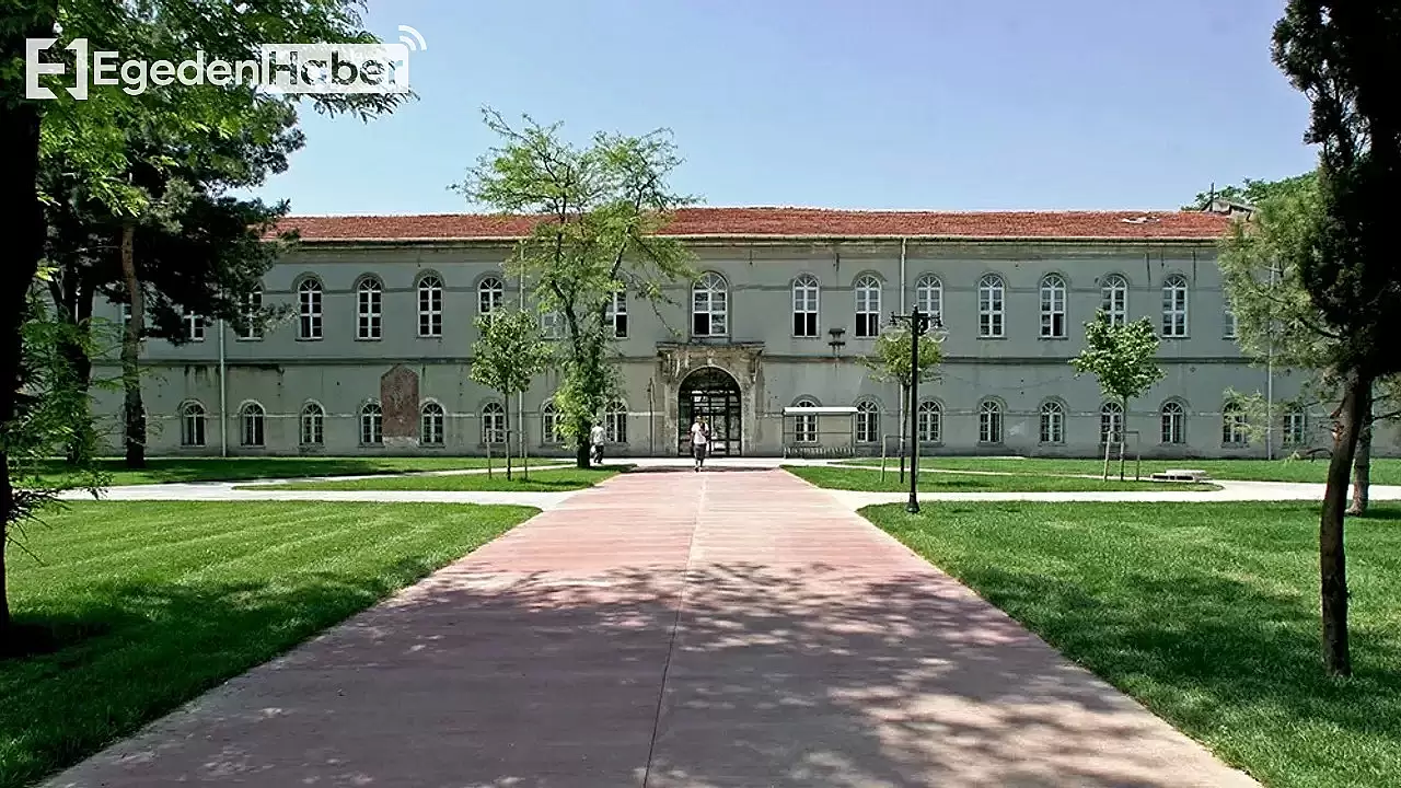 Ölü Bulunan Genç Okulu Yasa Boğmuştu: Yıldız Teknik Üniversitesi'nden Açıklama Geldi