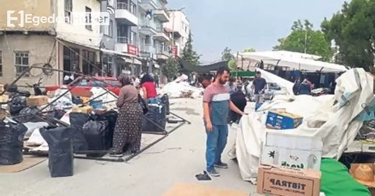 Yoğun fırtına pazar yerini harabeye çevirdi