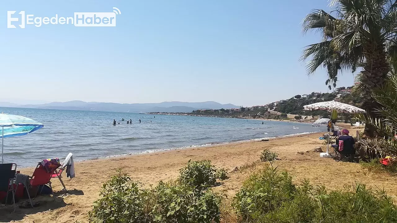 İzmir'in Sakin ve Huzurlu Plajı: Sığ Denizi ve İpek Gibi Kumlarıyla Göz Kamaştırıyor