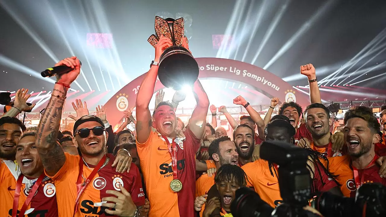 Galatasaray'un Hedefi Şampiyonlukken Beklenmedik Düşüşle Karşılaştı!