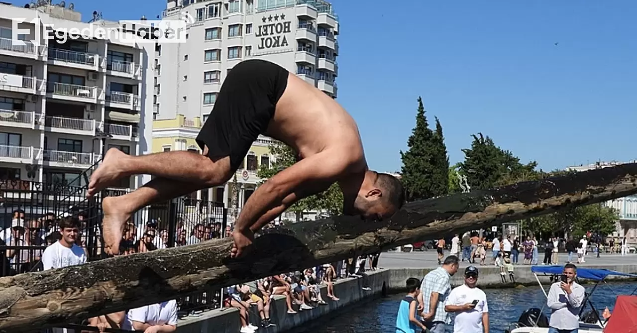 Çanakkale'de Geleneksel Yağlı Direk Yarışması Heyecanla Gerçekleştirildi