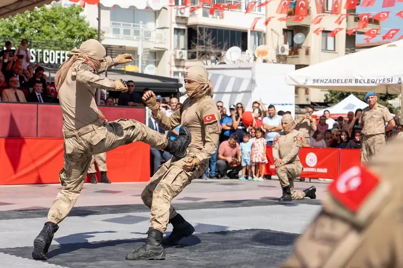 Manisa ve Bolu’da 30 Ağustos Zafer Bayramı Coşkuyla Kutlandı