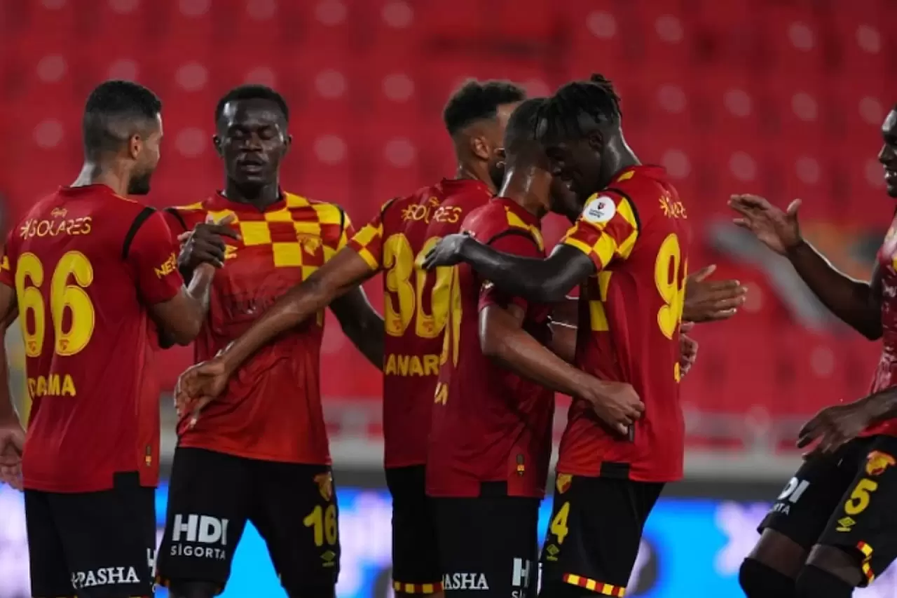 Göztepe, Ege Derbisinde Bodrum FK'yi 2-0 Mağlup Etti