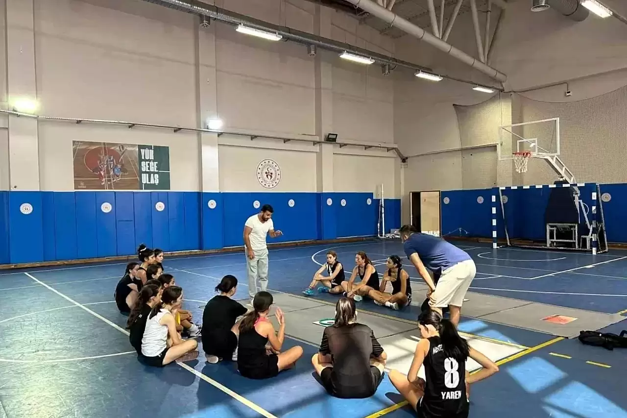 Muğla'da Ege Yıldızları Spor Kulübü Hemsball Takımı Kurdu