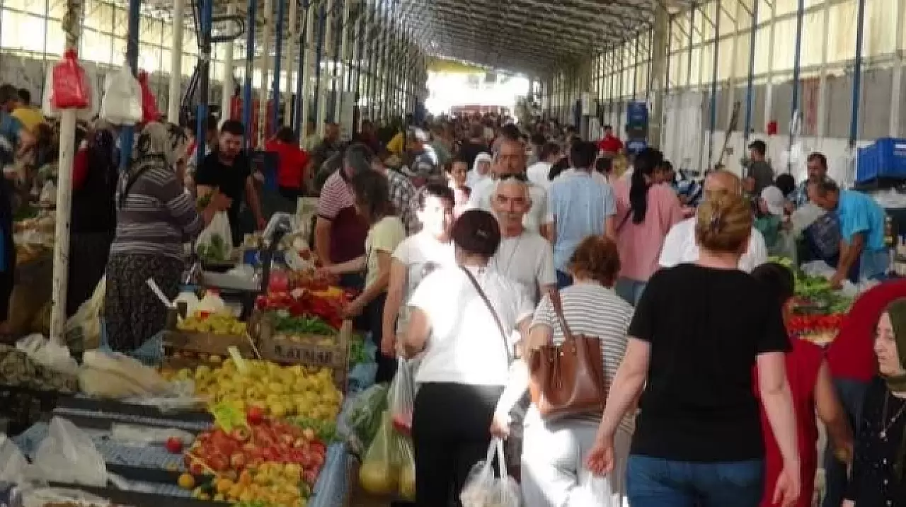 Cuma Pazarı'nda 30 Yılını Dolduran Esnafın Eşsiz Hikayesi!