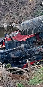 Susurluk'ta Traktör Devrildi, Sürücü Olay Yerinde Hayatını Kaybetti