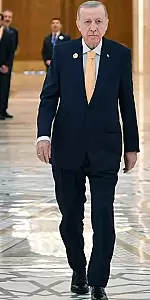 Cumhurbaşkanı Erdoğan, D-8 Zirvesi'nde Stratejik İlişkileriyle Dikkat Çekti