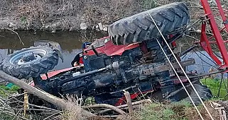 Susurluk'ta Traktör Devrildi, Sürücü Olay Yerinde Hayatını Kaybetti