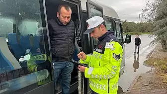 Jandarma, okul çevrelerinde ve okul servis araçlarında denetimlerini sıklaştırdı