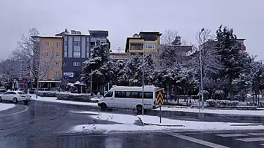 Denizli'ye mevsimin ilk karı yağdı!