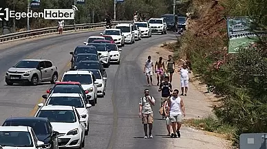 Tatilciler Ölüdeniz'de Trafik Sorununu Yürüyerek Aştı: Bayram Coşkusu Heryerde!