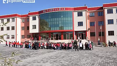 MEB'den Şaşırtıcı Karar: 4 Gün Okul 3 Gün Tatil Başlıyor!