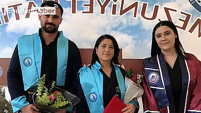 Anne ve ikizleri aynı gün üniversiteden mezun oldu, o an unutulmaz!