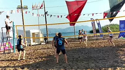 Muğla Köyceğiz'de 3. Zafer Kupası Plaj Voleybolu Turnuvası Hız Kesmeden Devam Ediyor