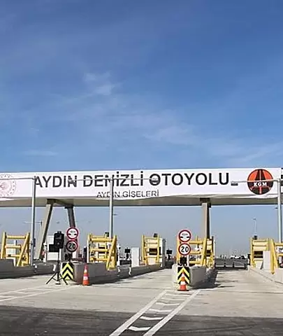 Aydın-Denizli Otoyolu'nu 3 Günde 22 Bin Araç Kullandı, Trafiği Yoğunlaştırdı!