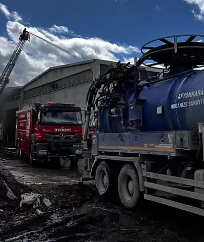 Afyonkarahisar'da Organize Sanayi Bölgesi'nde Meydana Gelen Yangın Hızlı Müdahale ile Kontrol Altına Alındı