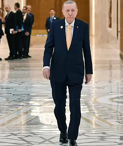 Cumhurbaşkanı Erdoğan, D-8 Zirvesi'nde Stratejik İlişkileriyle Dikkat Çekti