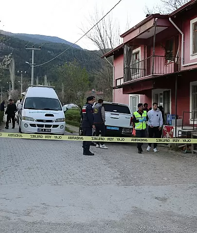 Denizli'de Miras Kavgası Kanlı Bitti! Kardeş ve Yengesini Katletti!
