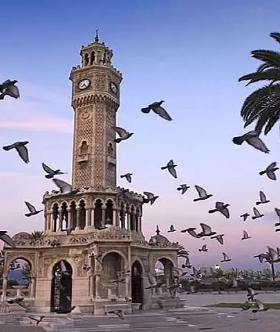 İzmir'de Kütüphaneler Haftası Kutlamaları: Zengin İçerikli Etkinliklerle Dolu Bir Program Sunuluyor