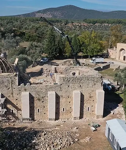 Beçin'de Kızılhan yeniden ayağa kalkıyor