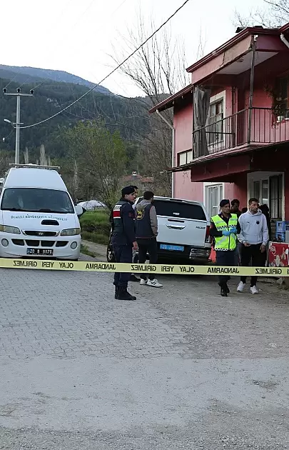 Denizli'de Miras Kavgası Kanlı Bitti! Kardeş ve Yengesini Katletti!