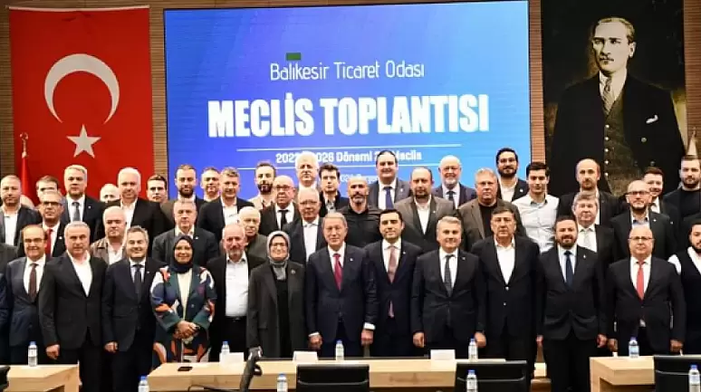 Hulusi Akar, Balıkesir'de 48 saat boyunca çeşitli etkinliklere katıldı ve ziyaretler gerçekleştirdi