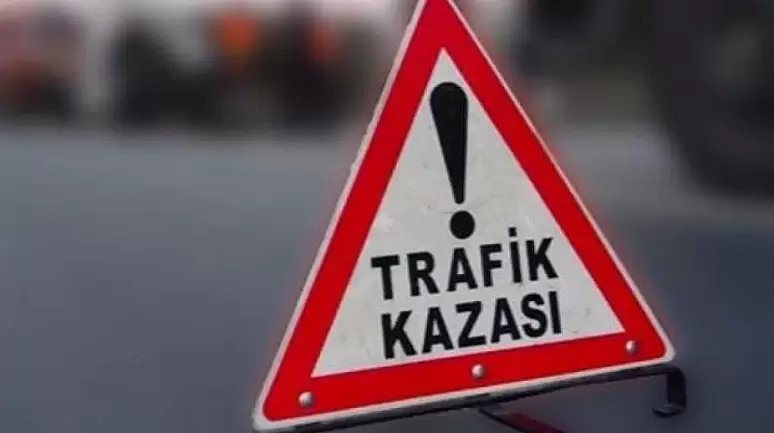 İzmir Otoyolunda Çoklu Kaza: Trafiği Tamamen Felç Etti!