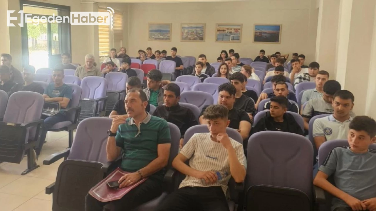 Burhaniye'de bağımlılıkla mücadele semineri