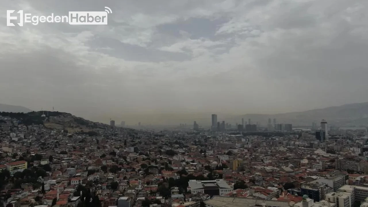 İzmir'de çöl tozu şehri griye döndürdü!