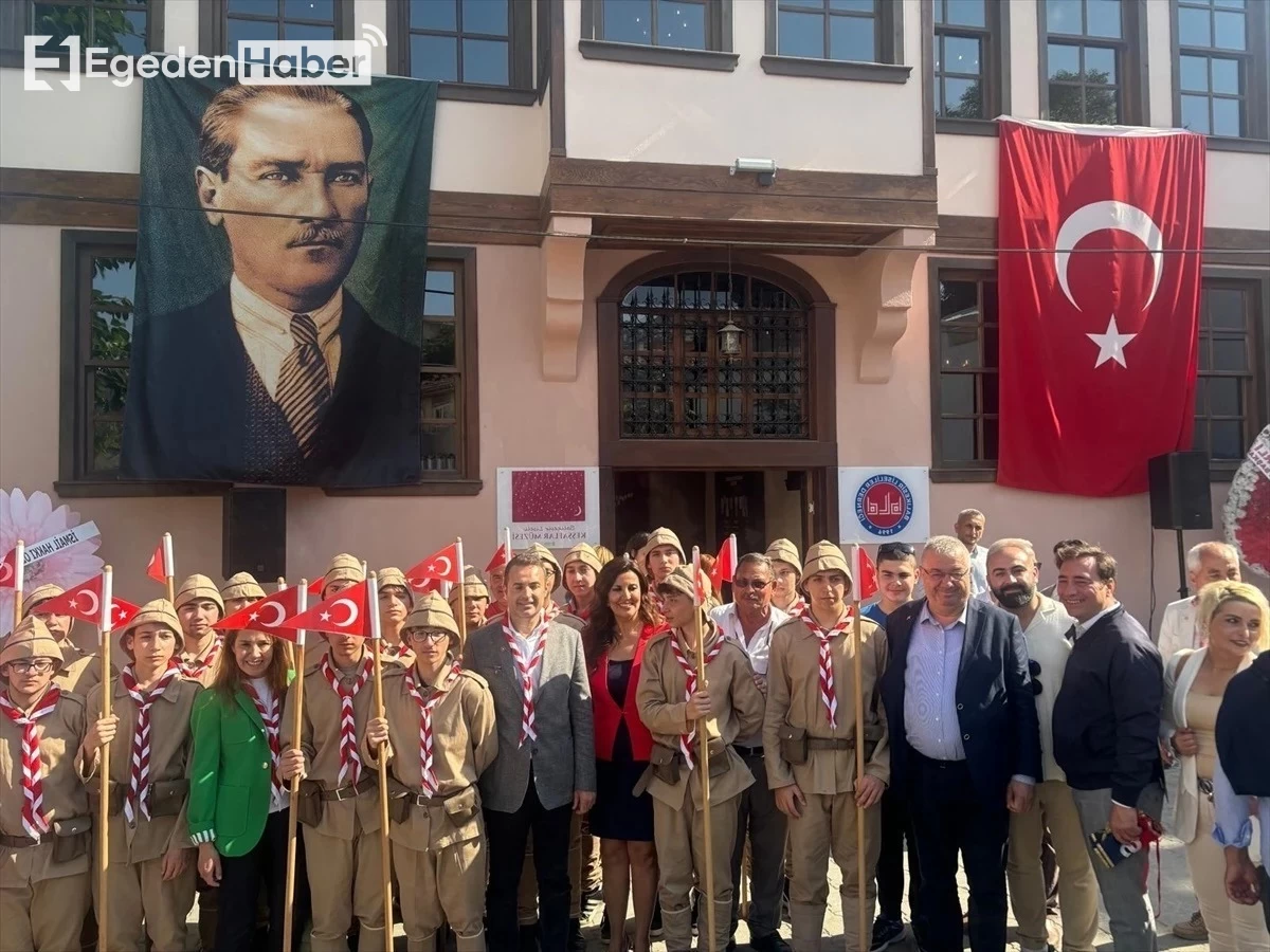 Açılışta duygulu anlar yaşandı..