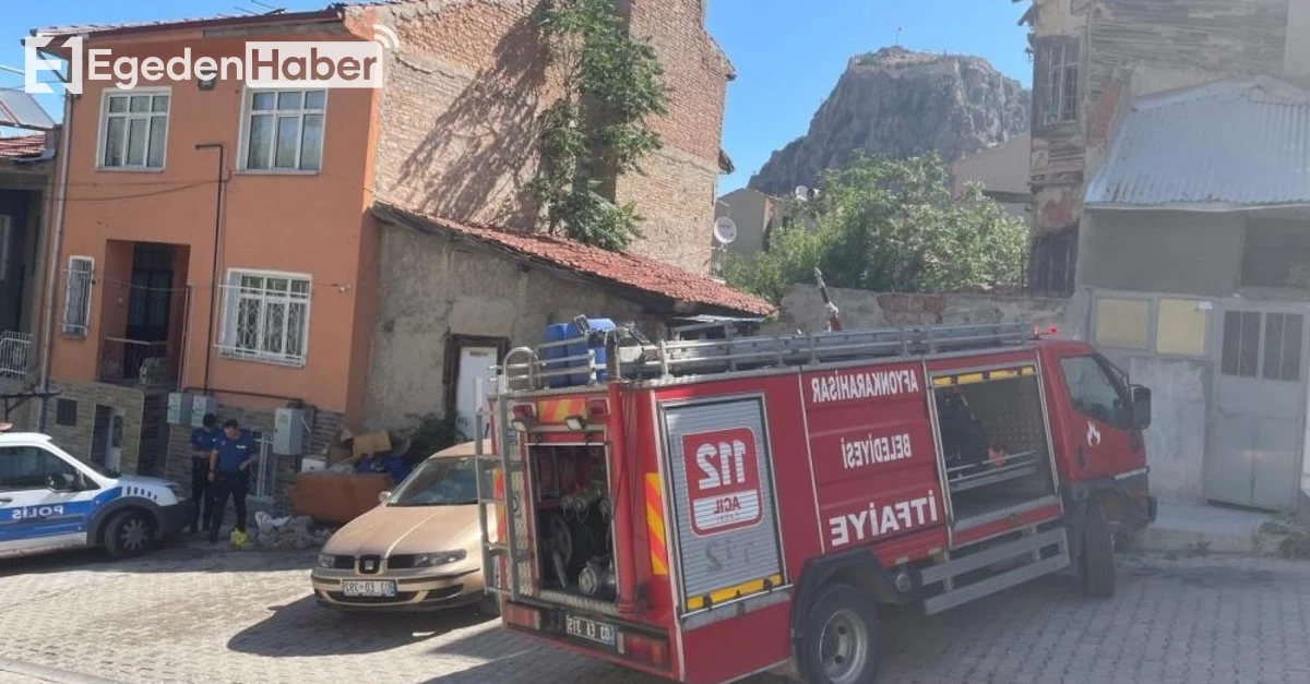 Oyun sırasında çekyatı yakarak büyük bir panik yaşatan çocukların talihsiz olayı gözleri yaşarttı