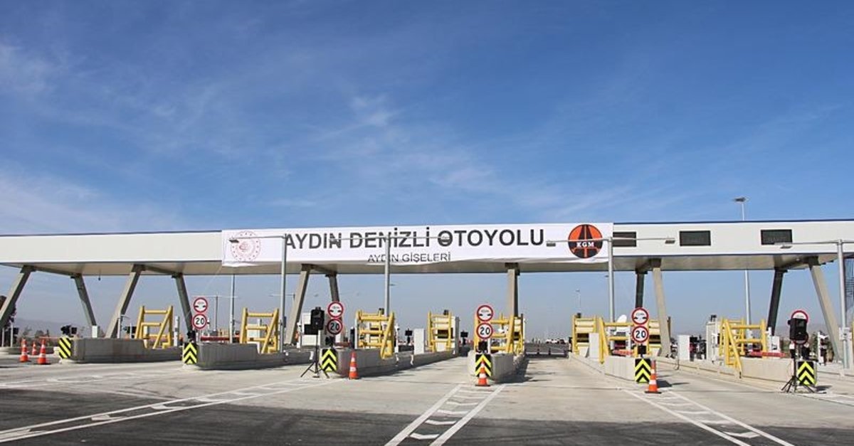 Aydın-Denizli Otoyolu'nu 3 Günde 22 Bin Araç Kullandı, Trafiği Yoğunlaştırdı!