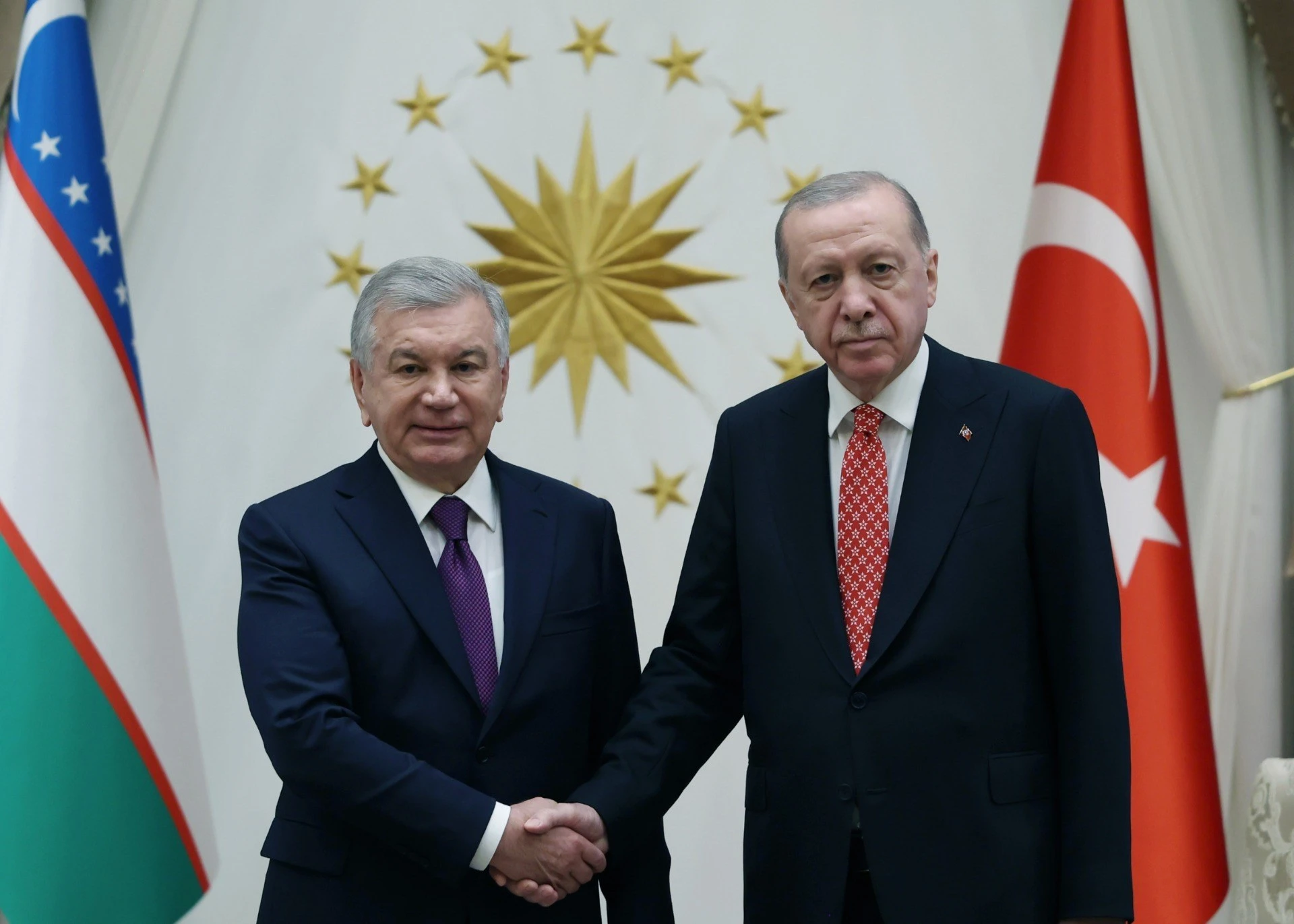 Cumhurbaşkanı Erdoğan ve Özbekistan Cumhurbaşkanı Mirziyoyev, anlaşmaların imza töreninde